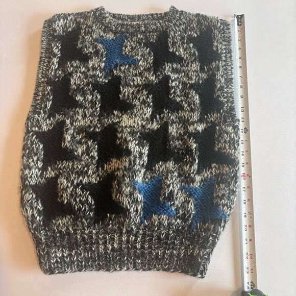 VINTAGE SML SPORT Hand Knit Sweat Vest Black Blue and‎ Grey Star Shapes Sz Large - Picture 7 of 10